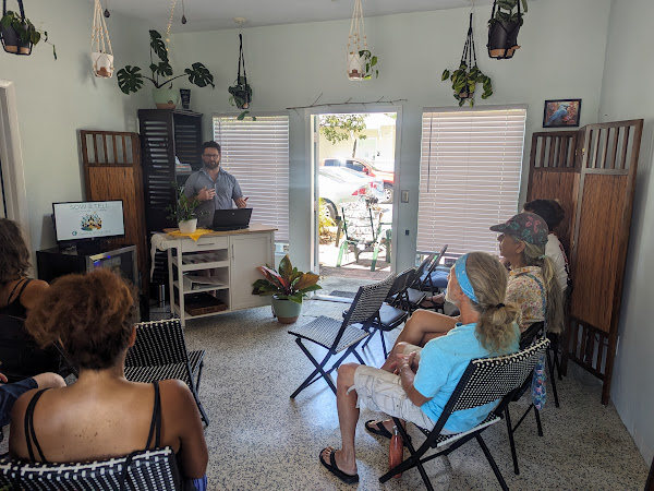 Matt leading a workshop at the Garden of the Arts shop on Dearborn St.